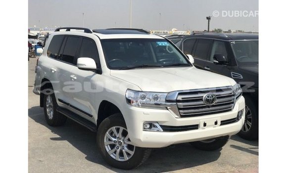 Buy Import Toyota Land Cruiser White Car in Import - Dubai in Batken Buy Import Toyota Land Cruiser White Car in Import - Dubai in Batken