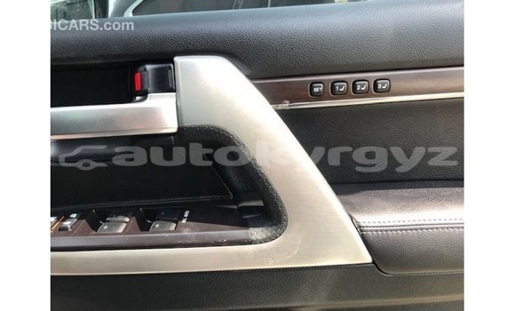 Buy Import Toyota Land Cruiser White Car in Import - Dubai in Batken Buy Import Toyota Land Cruiser White Car in Import - Dubai in Batken