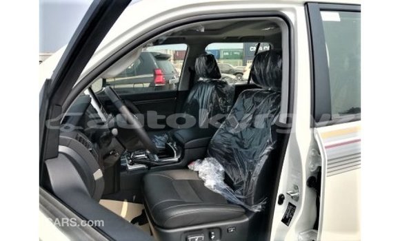 Buy Import Toyota Land Cruiser White Car in Import - Dubai in Batken Buy Import Toyota Land Cruiser White Car in Import - Dubai in Batken