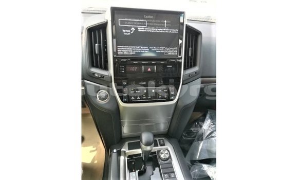 Buy Import Toyota Land Cruiser White Car in Import - Dubai in Batken Buy Import Toyota Land Cruiser White Car in Import - Dubai in Batken