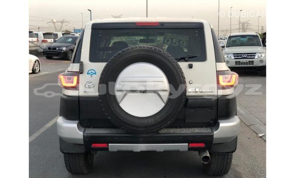 Buy Import Toyota FJ Cruiser White Car in Import - Dubai in Batken Buy Import Toyota FJ Cruiser White Car in Import - Dubai in Batken