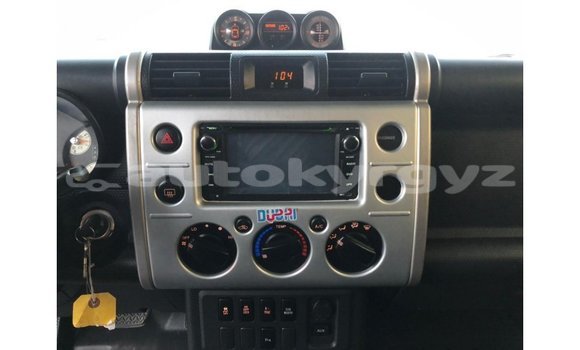 Buy Import Toyota FJ Cruiser White Car in Import - Dubai in Batken Buy Import Toyota FJ Cruiser White Car in Import - Dubai in Batken
