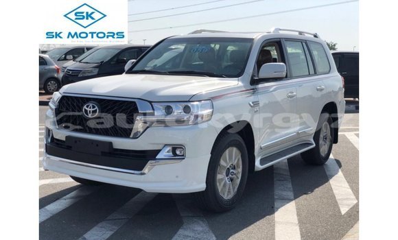 Buy Import Toyota Land Cruiser White Car in Import - Dubai in Batken Buy Import Toyota Land Cruiser White Car in Import - Dubai in Batken