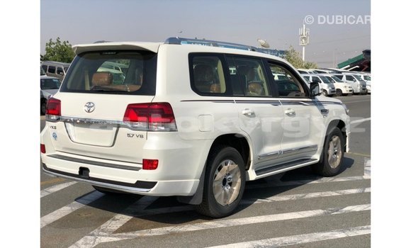 Buy Import Toyota Land Cruiser White Car in Import - Dubai in Batken Buy Import Toyota Land Cruiser White Car in Import - Dubai in Batken