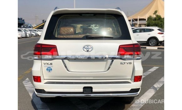 Buy Import Toyota Land Cruiser White Car in Import - Dubai in Batken Buy Import Toyota Land Cruiser White Car in Import - Dubai in Batken