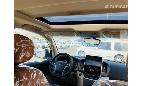 Buy Import Toyota Land Cruiser White Car in Import - Dubai in Batken Buy Import Toyota Land Cruiser White Car in Import - Dubai in Batken