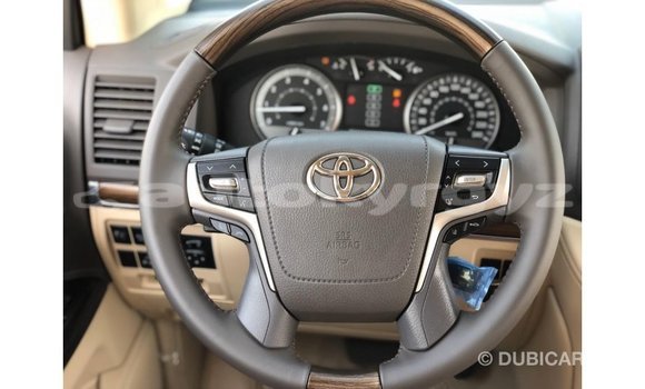 Buy Import Toyota Land Cruiser White Car in Import - Dubai in Batken Buy Import Toyota Land Cruiser White Car in Import - Dubai in Batken
