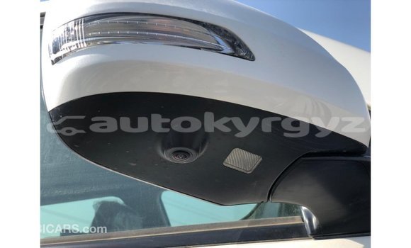 Buy Import Toyota Land Cruiser White Car in Import - Dubai in Batken Buy Import Toyota Land Cruiser White Car in Import - Dubai in Batken