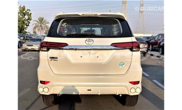 Buy Import Toyota Fortuner White Car in Import - Dubai in Batken Buy Import Toyota Fortuner White Car in Import - Dubai in Batken