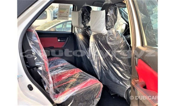 Buy Import Toyota Fortuner White Car in Import - Dubai in Batken Buy Import Toyota Fortuner White Car in Import - Dubai in Batken