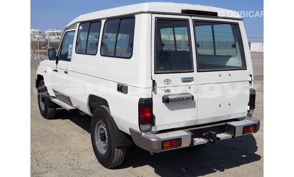 Buy Import Toyota Land Cruiser White Car in Import - Dubai in Batken Buy Import Toyota Land Cruiser White Car in Import - Dubai in Batken