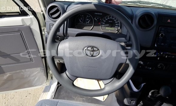 Buy Import Toyota Land Cruiser White Car in Import - Dubai in Batken Buy Import Toyota Land Cruiser White Car in Import - Dubai in Batken
