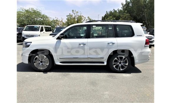 Buy Import Toyota Land Cruiser White Car in Import - Dubai in Batken Buy Import Toyota Land Cruiser White Car in Import - Dubai in Batken
