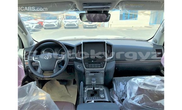 Buy Import Toyota Land Cruiser White Car in Import - Dubai in Batken Buy Import Toyota Land Cruiser White Car in Import - Dubai in Batken