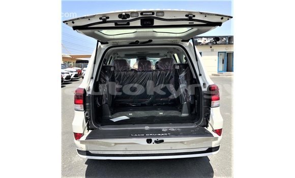 Buy Import Toyota Land Cruiser White Car in Import - Dubai in Batken Buy Import Toyota Land Cruiser White Car in Import - Dubai in Batken