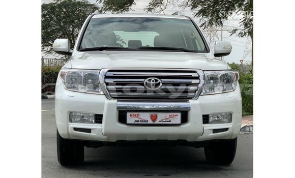 Buy Import Toyota Land Cruiser White Car in Import - Dubai in Batken Buy Import Toyota Land Cruiser White Car in Import - Dubai in Batken