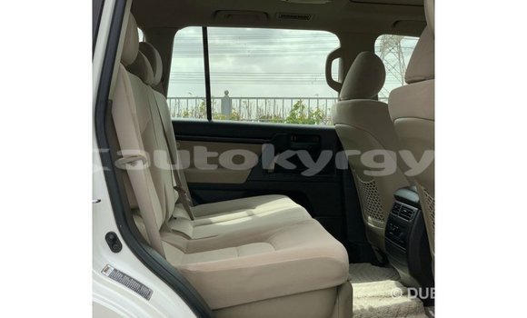 Buy Import Toyota Land Cruiser White Car in Import - Dubai in Batken Buy Import Toyota Land Cruiser White Car in Import - Dubai in Batken