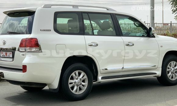 Buy Import Toyota Land Cruiser White Car in Import - Dubai in Batken Buy Import Toyota Land Cruiser White Car in Import - Dubai in Batken