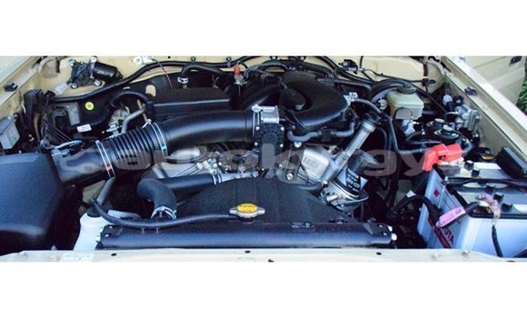 Buy Import Toyota Land Cruiser Beige Car in Import - Dubai in Batken Buy Import Toyota Land Cruiser Beige Car in Import - Dubai in Batken