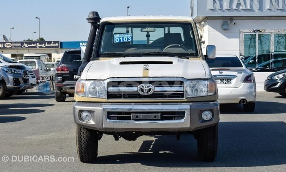 Buy Import Toyota Land Cruiser Beige Car in Import - Dubai in Batken Buy Import Toyota Land Cruiser Beige Car in Import - Dubai in Batken