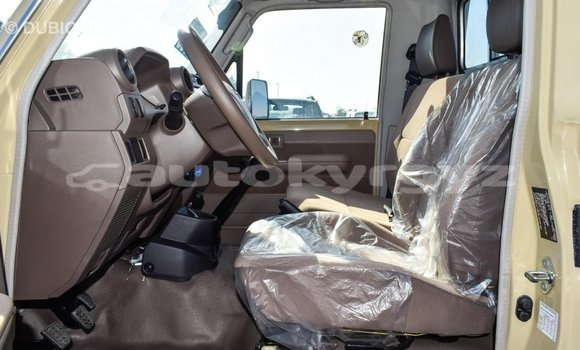 Buy Import Toyota Land Cruiser Beige Car in Import - Dubai in Batken Buy Import Toyota Land Cruiser Beige Car in Import - Dubai in Batken