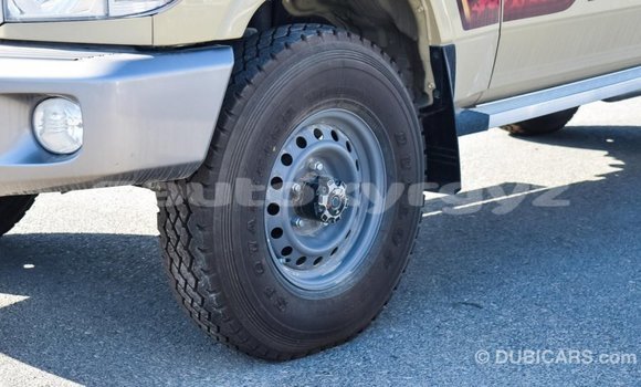 Buy Import Toyota Land Cruiser Beige Car in Import - Dubai in Batken Buy Import Toyota Land Cruiser Beige Car in Import - Dubai in Batken