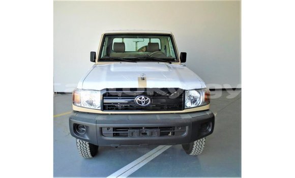 Buy Import Toyota Land Cruiser Beige Car in Import - Dubai in Batken Buy Import Toyota Land Cruiser Beige Car in Import - Dubai in Batken