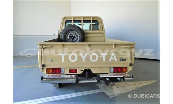 Buy Import Toyota Land Cruiser Beige Car in Import - Dubai in Batken Buy Import Toyota Land Cruiser Beige Car in Import - Dubai in Batken