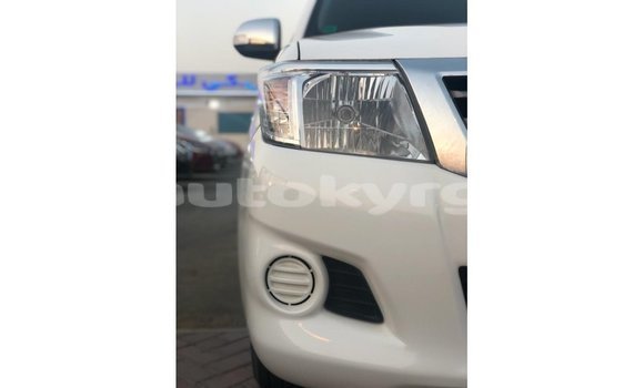 Buy Import Toyota Hilux White Car in Import - Dubai in Batken Buy Import Toyota Hilux White Car in Import - Dubai in Batken