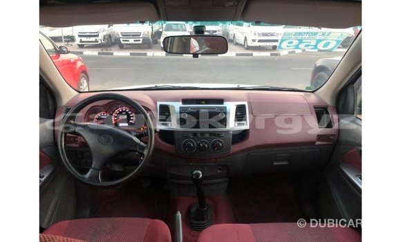 Buy Import Toyota Hilux White Car in Import - Dubai in Batken Buy Import Toyota Hilux White Car in Import - Dubai in Batken