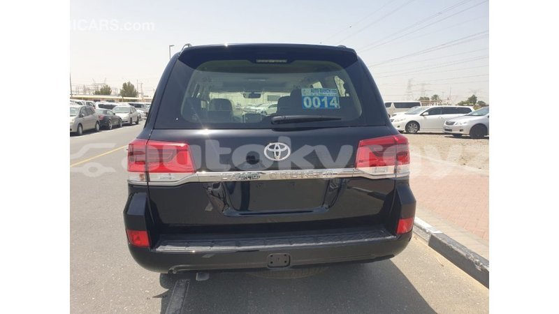 Big with watermark toyota land cruiser batken import dubai 4293