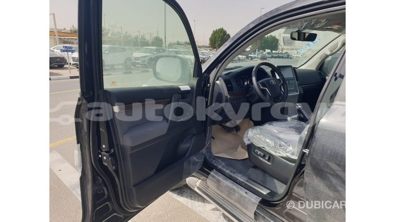 Big with watermark toyota land cruiser batken import dubai 4293