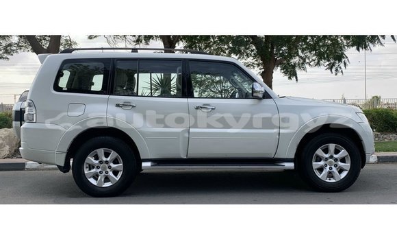 Buy Import Mitsubishi Pajero White Car in Import - Dubai in Batken Buy Import Mitsubishi Pajero White Car in Import - Dubai in Batken