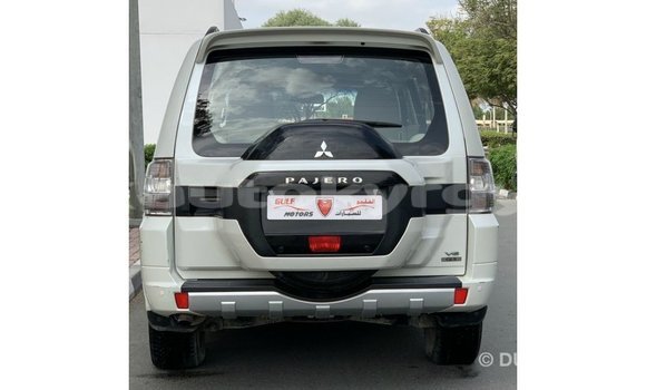 Buy Import Mitsubishi Pajero White Car in Import - Dubai in Batken Buy Import Mitsubishi Pajero White Car in Import - Dubai in Batken