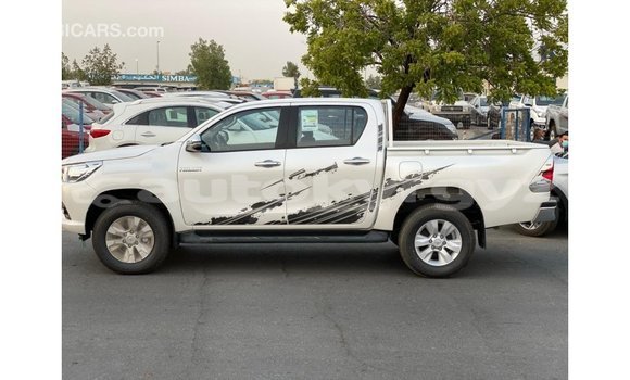 Buy Import Toyota Hilux White Car in Import - Dubai in Batken Buy Import Toyota Hilux White Car in Import - Dubai in Batken