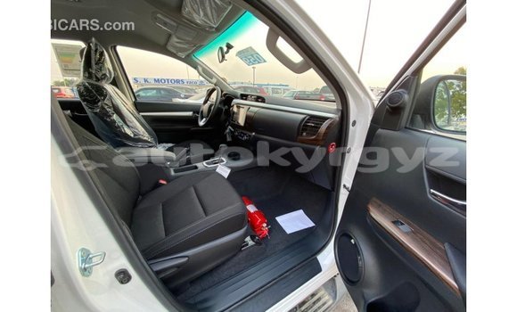 Buy Import Toyota Hilux White Car in Import - Dubai in Batken Buy Import Toyota Hilux White Car in Import - Dubai in Batken