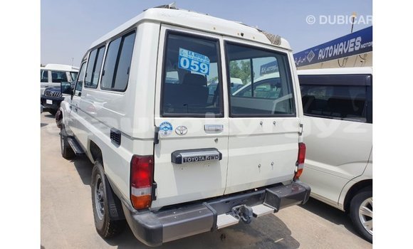 Buy Import Toyota Land Cruiser White Car in Import - Dubai in Batken Buy Import Toyota Land Cruiser White Car in Import - Dubai in Batken