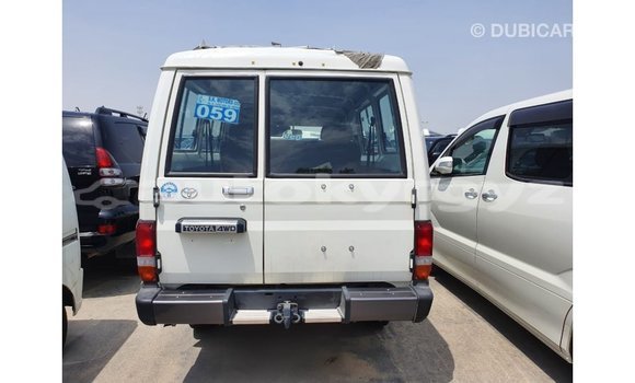 Buy Import Toyota Land Cruiser White Car in Import - Dubai in Batken Buy Import Toyota Land Cruiser White Car in Import - Dubai in Batken