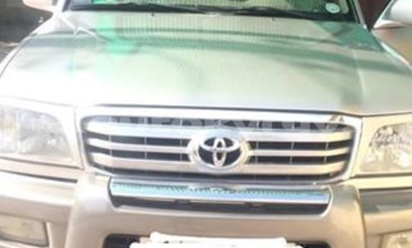 Buy Used Toyota Land Cruiser Silver Car in Bishkek in Bishkek