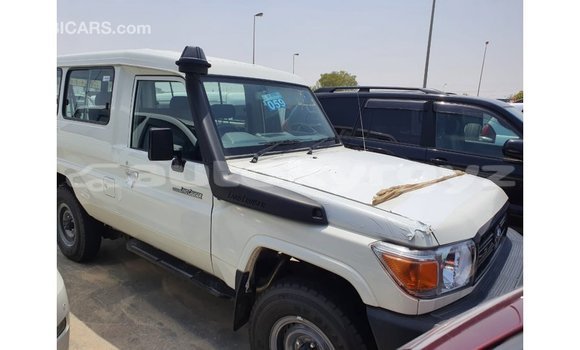 Buy Import Toyota Land Cruiser White Car in Import - Dubai in Batken Buy Import Toyota Land Cruiser White Car in Import - Dubai in Batken