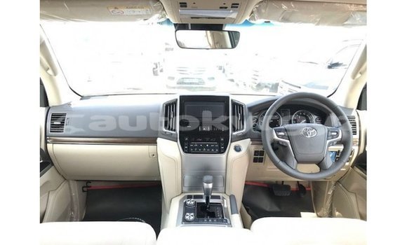 Buy Import Toyota Land Cruiser White Car in Import - Dubai in Batken Buy Import Toyota Land Cruiser White Car in Import - Dubai in Batken