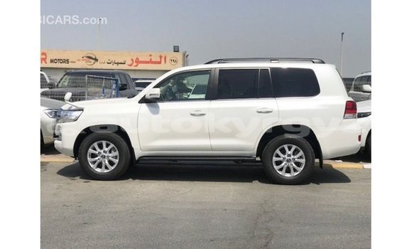 Buy Import Toyota Land Cruiser White Car in Import - Dubai in Batken Buy Import Toyota Land Cruiser White Car in Import - Dubai in Batken