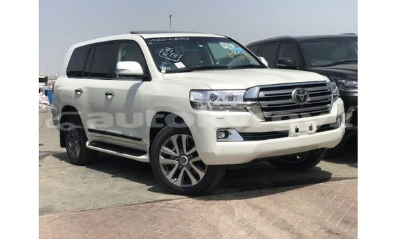 Buy Import Toyota Land Cruiser White Car in Import - Dubai in Batken Buy Import Toyota Land Cruiser White Car in Import - Dubai in Batken