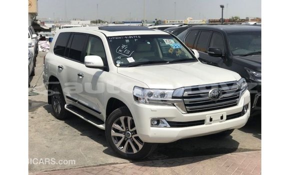 Buy Import Toyota Land Cruiser White Car in Import - Dubai in Batken Buy Import Toyota Land Cruiser White Car in Import - Dubai in Batken