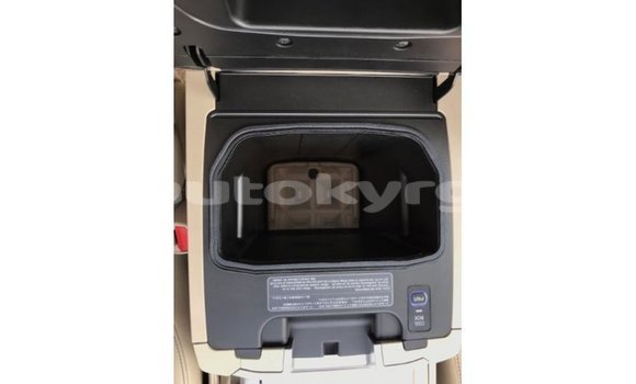 Buy Import Toyota Land Cruiser White Car in Import - Dubai in Batken Buy Import Toyota Land Cruiser White Car in Import - Dubai in Batken