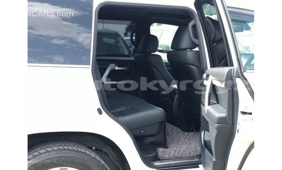 Buy Import Toyota Land Cruiser White Car in Import - Dubai in Batken Buy Import Toyota Land Cruiser White Car in Import - Dubai in Batken