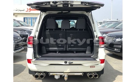 Buy Import Toyota Land Cruiser White Car in Import - Dubai in Batken Buy Import Toyota Land Cruiser White Car in Import - Dubai in Batken