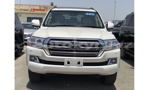 Buy Import Toyota Land Cruiser White Car in Import - Dubai in Batken Buy Import Toyota Land Cruiser White Car in Import - Dubai in Batken