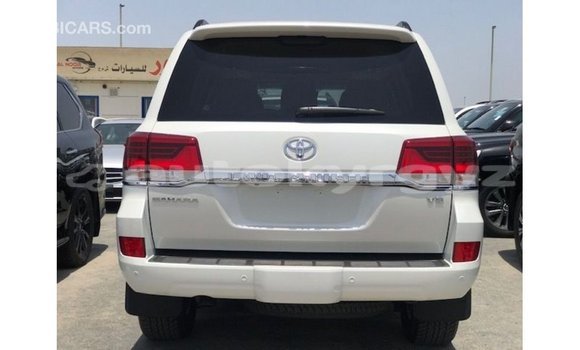 Buy Import Toyota Land Cruiser White Car in Import - Dubai in Batken Buy Import Toyota Land Cruiser White Car in Import - Dubai in Batken