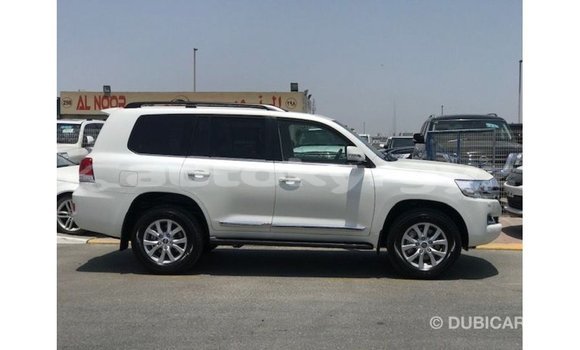 Buy Import Toyota Land Cruiser White Car in Import - Dubai in Batken Buy Import Toyota Land Cruiser White Car in Import - Dubai in Batken